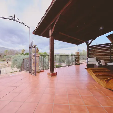 Casale Degli Ulivi Bed & Breakfast *