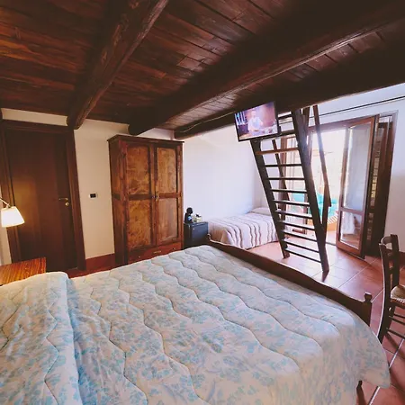 Casale Degli Ulivi Bed & Breakfast *