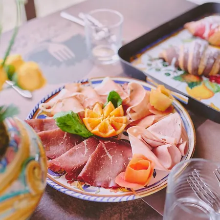 Casale Degli Ulivi Bed & Breakfast *