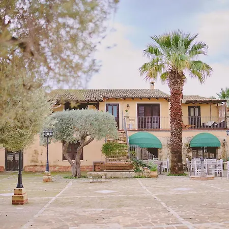 Casale Degli Ulivi *