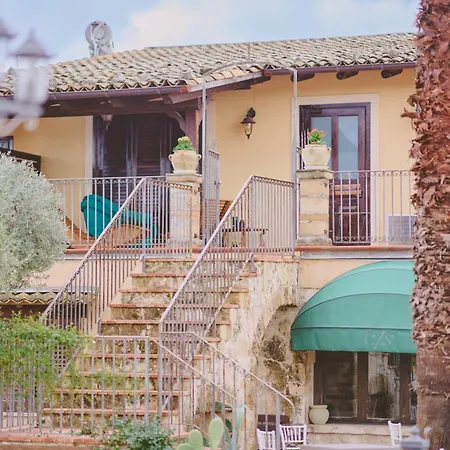 Casale Degli Ulivi Bed & Breakfast *